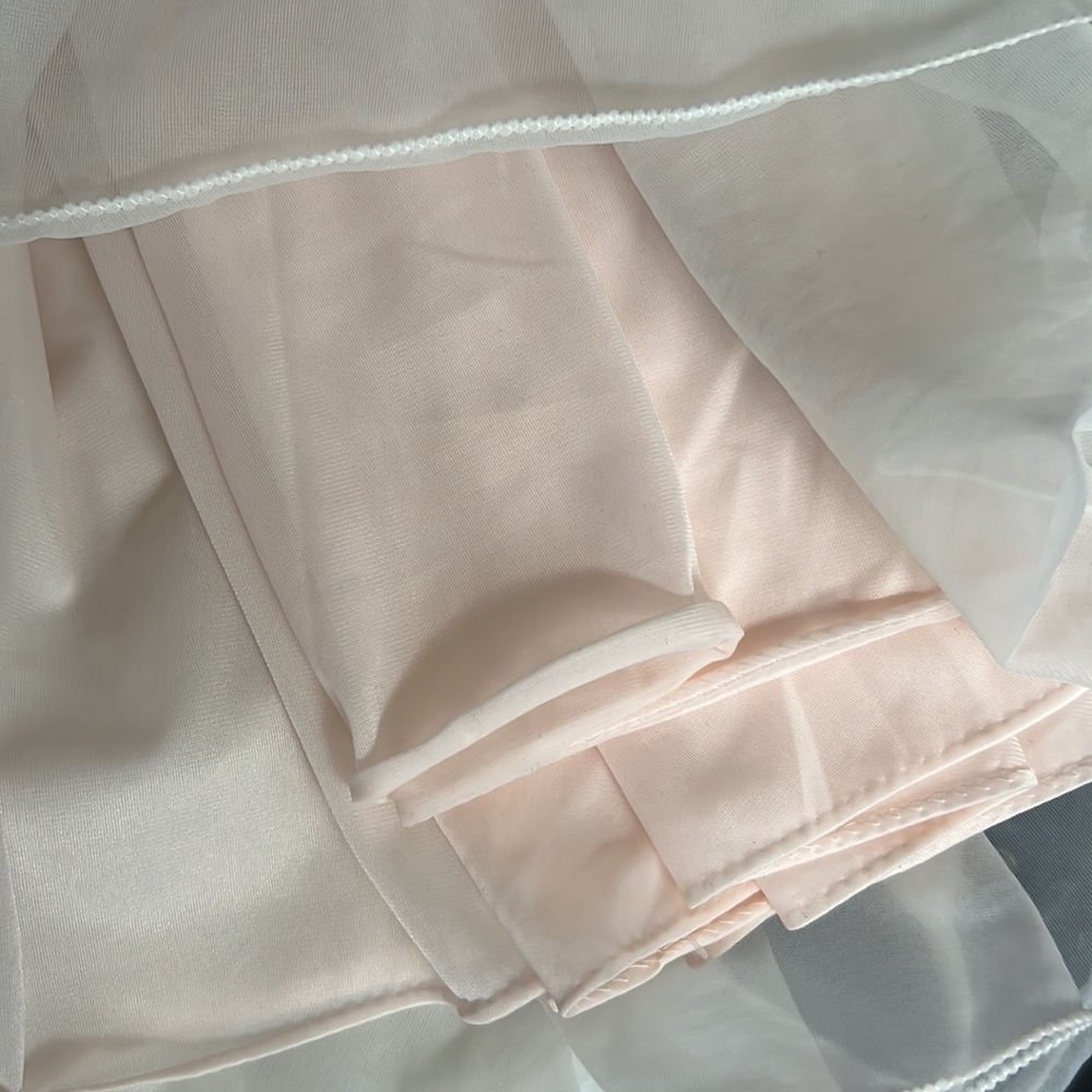 Elegant Vintage Vanity Fair illusion nightgown - Picture 10 of 10
